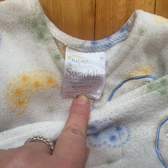 Halo Pastel Swaddle Fleece Sleep Sack w/‎ Star & Moon Design Size Newborn  G8 - Picture 2 of 2